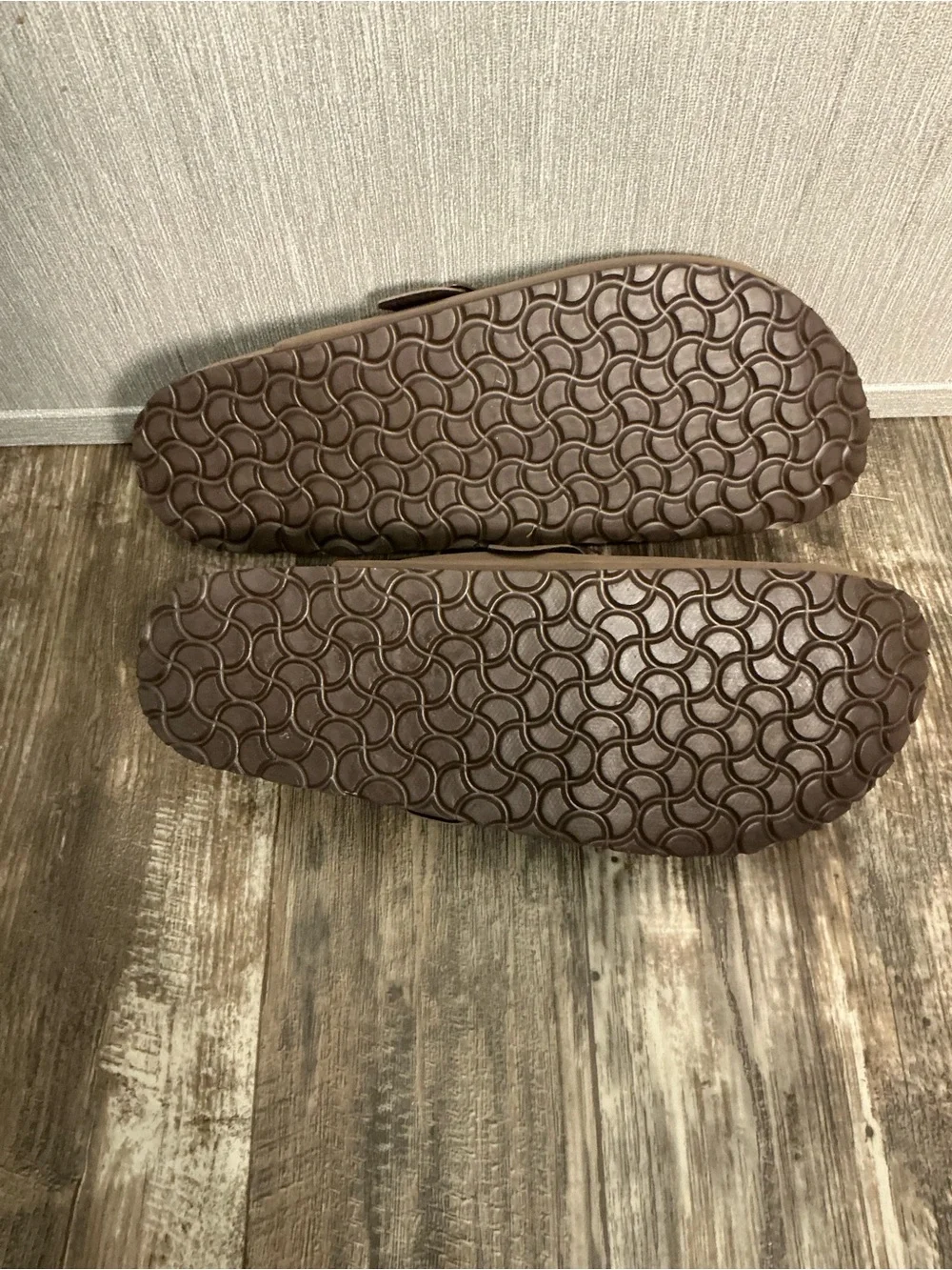 Cushionaire comfortable men